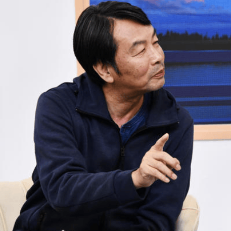 刘震云最具智慧的一句话：“骡子大马大，值钱；人的架子大，不值钱。”