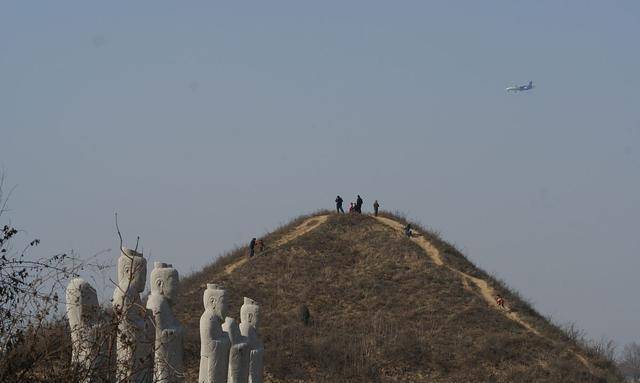 为何无人能挖武则天墓？皆因此人的设计，四十万军队也挖不了